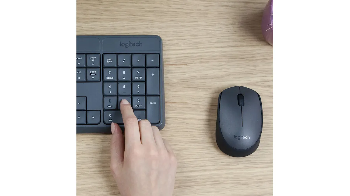 Logitech MK235 teclado grafite com mouse: vale a compra?